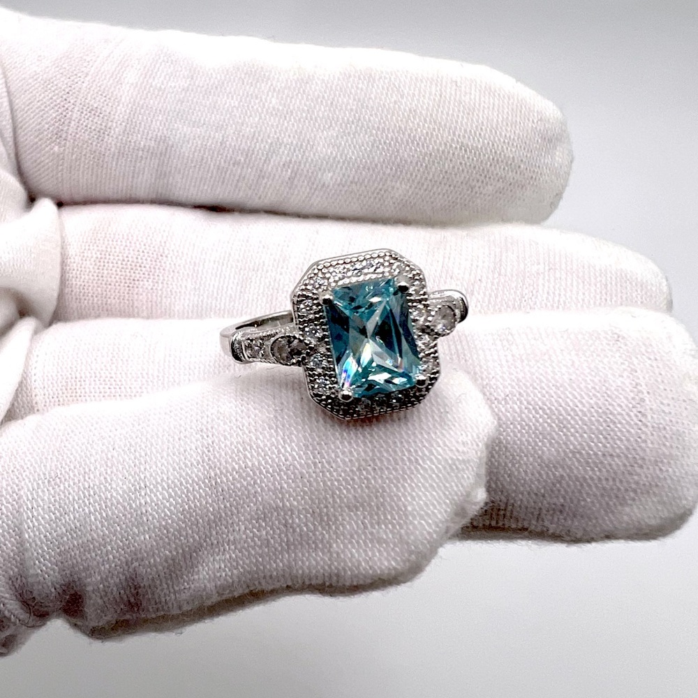 .925 Sterling Silver Aquamarine Cz Ring - Picture 16 of 16